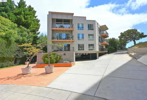 30 Mounds Rd #201