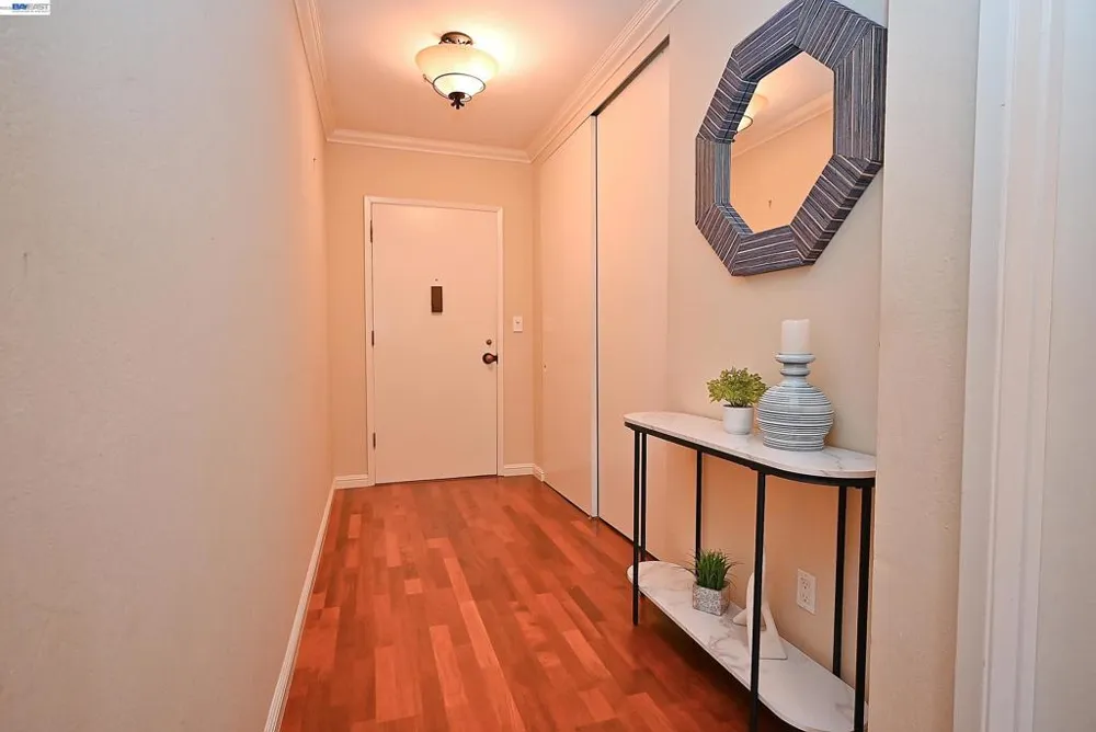 30 Mounds Rd #201 San Mateo, CA 94402