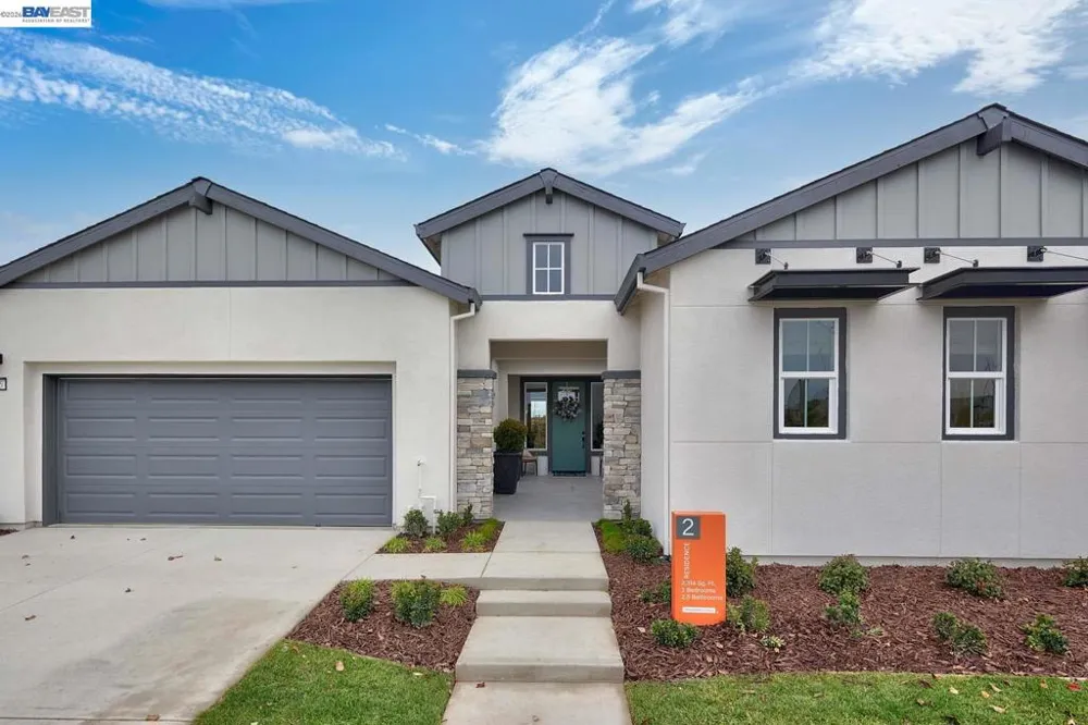 1276 Parkcrest Circle Manteca, CA 95336