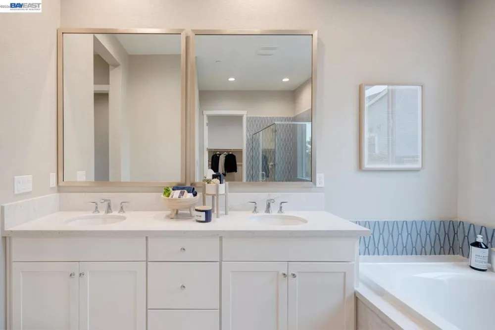 1276 Parkcrest Circle Manteca, CA 95336