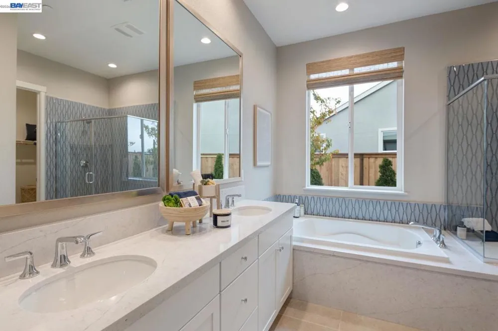 1276 Parkcrest Circle Manteca, CA 95336