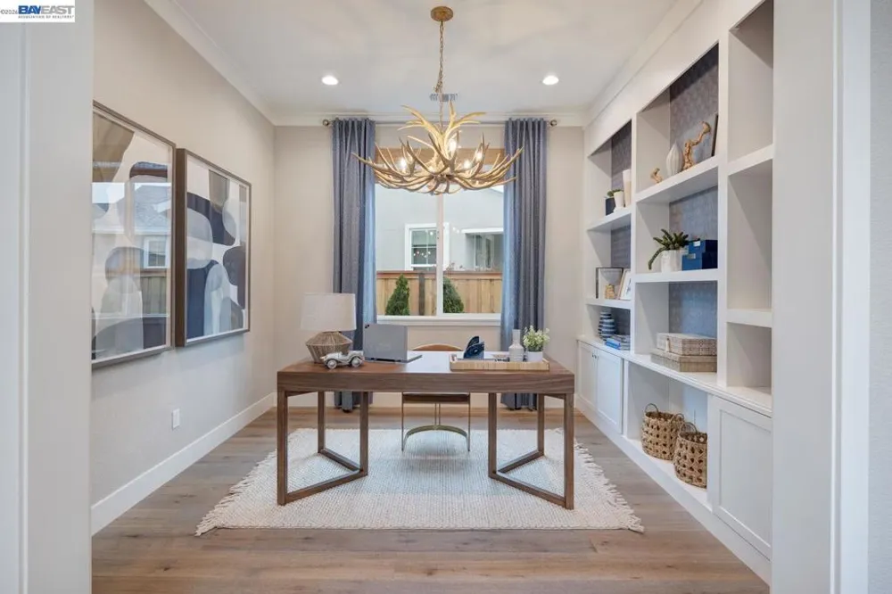 1276 Parkcrest Circle Manteca, CA 95336