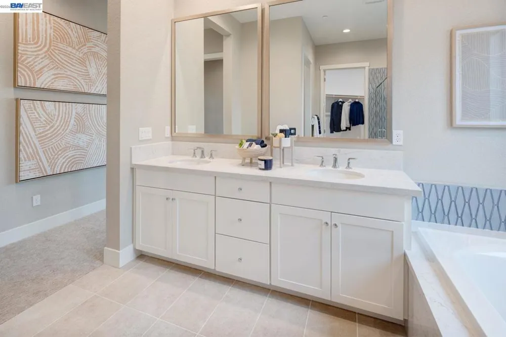 1276 Parkcrest Circle Manteca, CA 95336