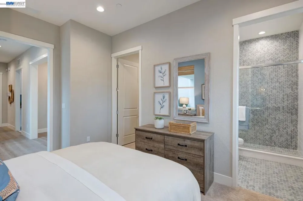 1276 Parkcrest Circle Manteca, CA 95336