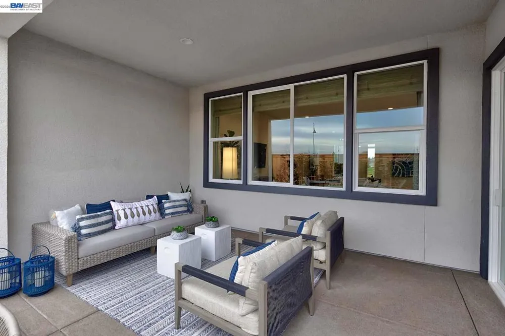 1276 Parkcrest Circle Manteca, CA 95336