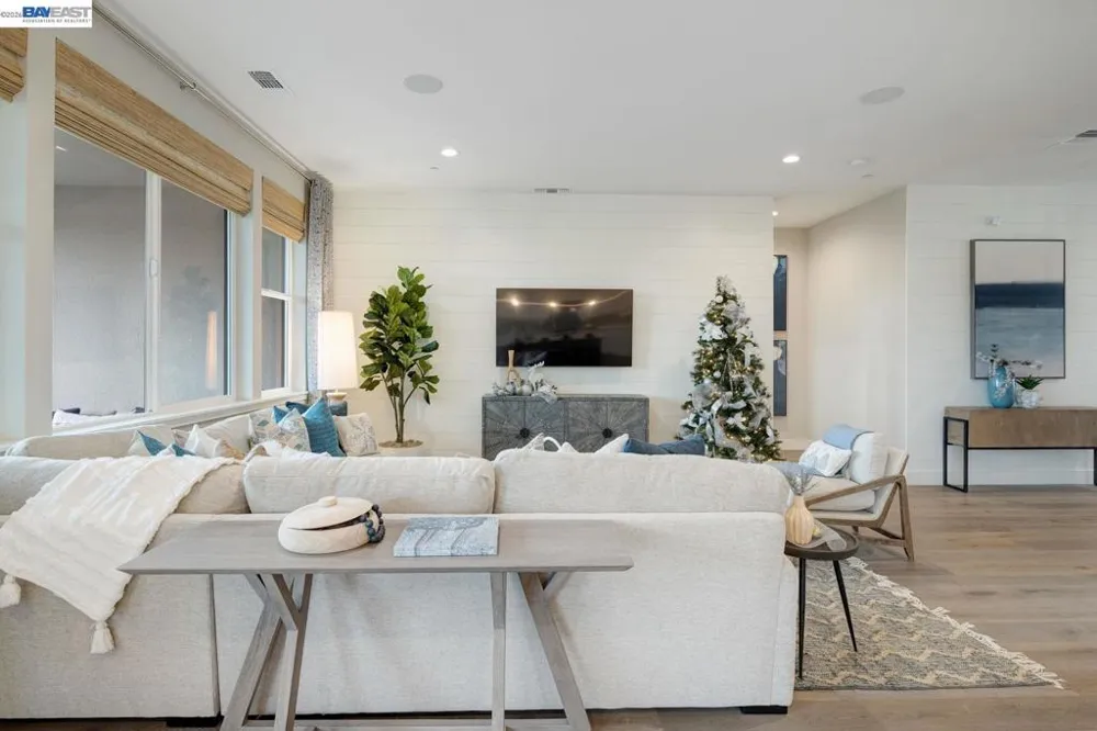 1276 Parkcrest Circle Manteca, CA 95336