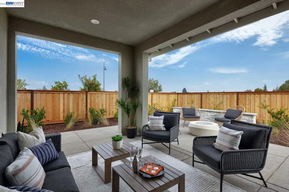 1288 Parkcrest Circle Manteca, CA 95336