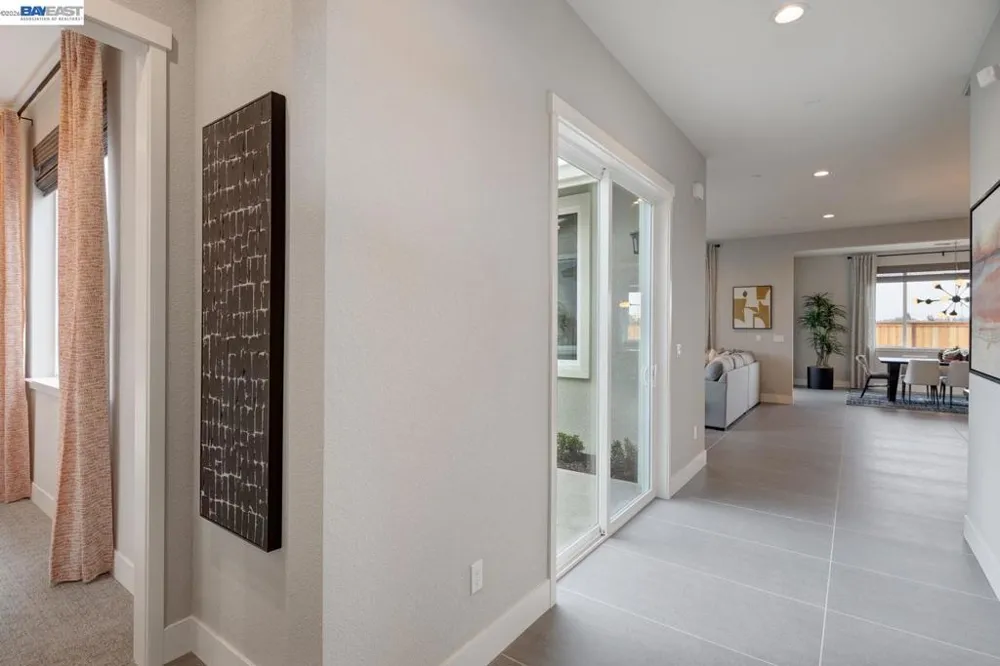 1288 Parkcrest Circle Manteca, CA 95336