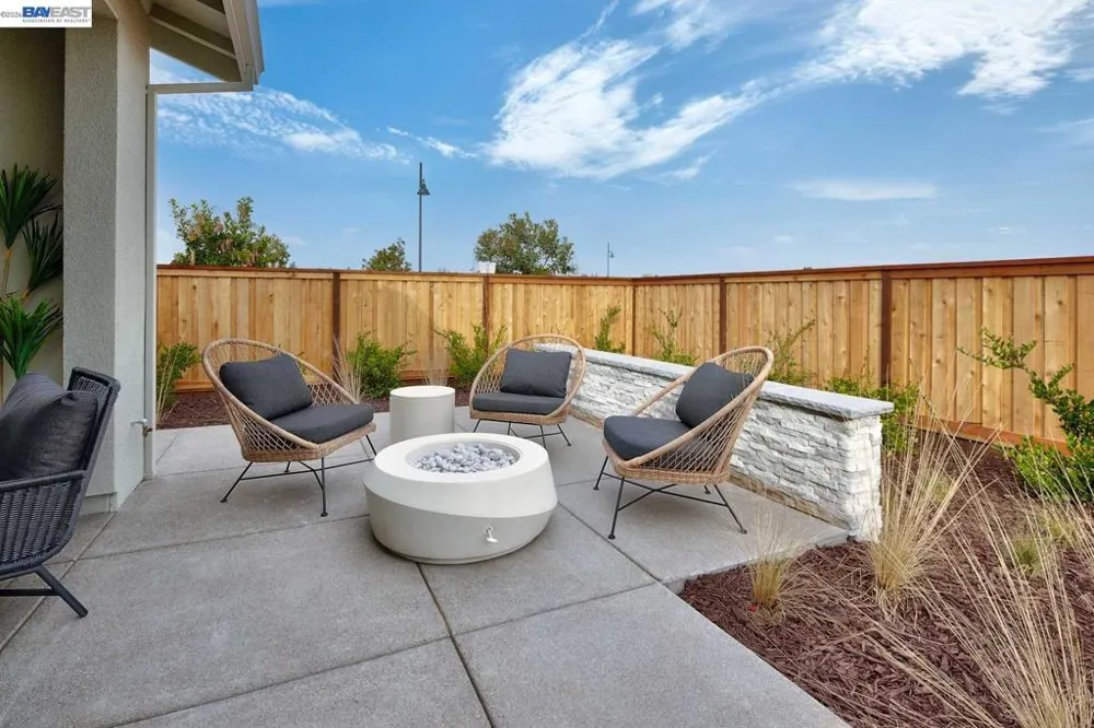 1288 Parkcrest Circle Manteca, CA 95336