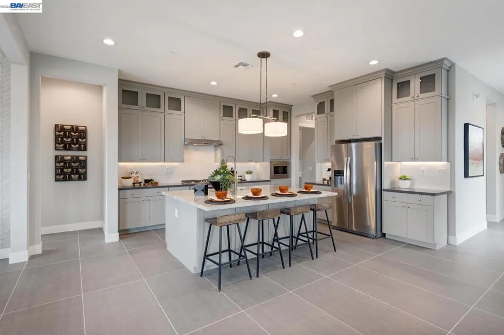 1288 Parkcrest Circle Manteca, CA 95336
