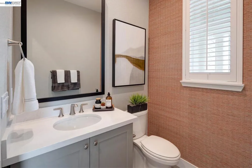 1288 Parkcrest Circle Manteca, CA 95336