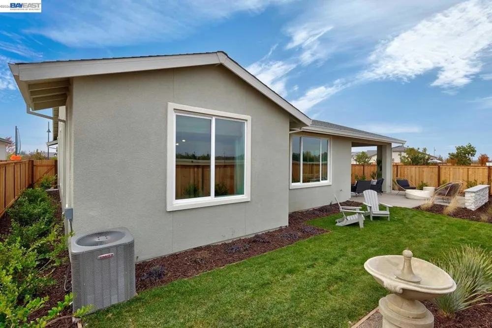 1288 Parkcrest Circle Manteca, CA 95336