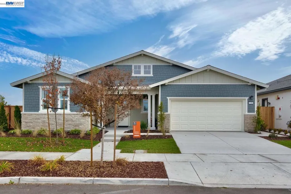 1288 Parkcrest Circle Manteca, CA 95336