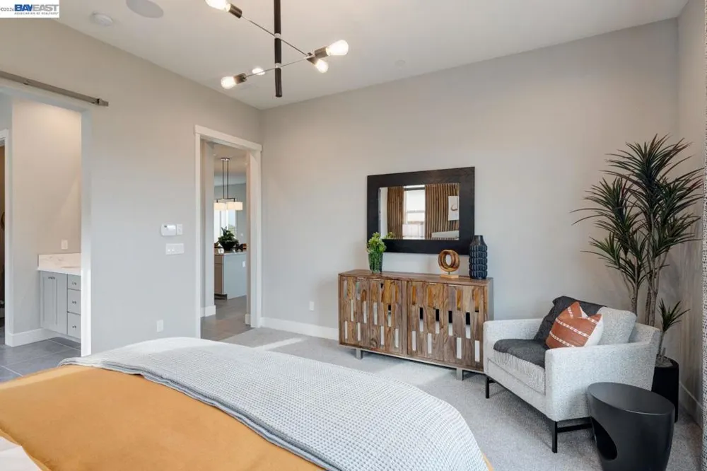 1288 Parkcrest Circle Manteca, CA 95336