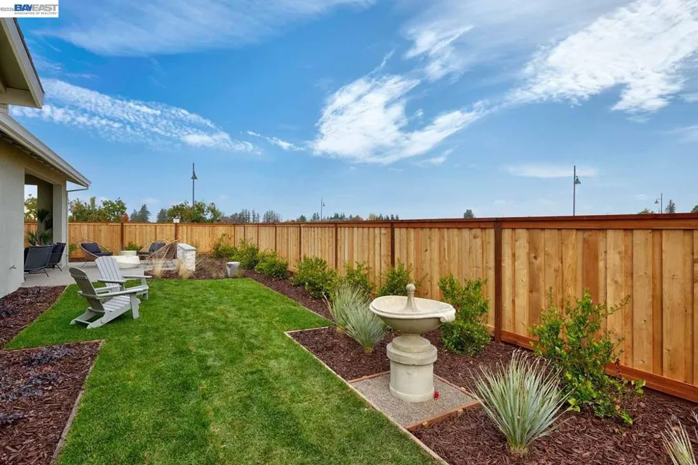 1288 Parkcrest Circle Manteca, CA 95336
