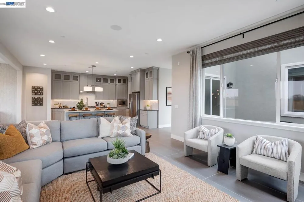 1288 Parkcrest Circle Manteca, CA 95336