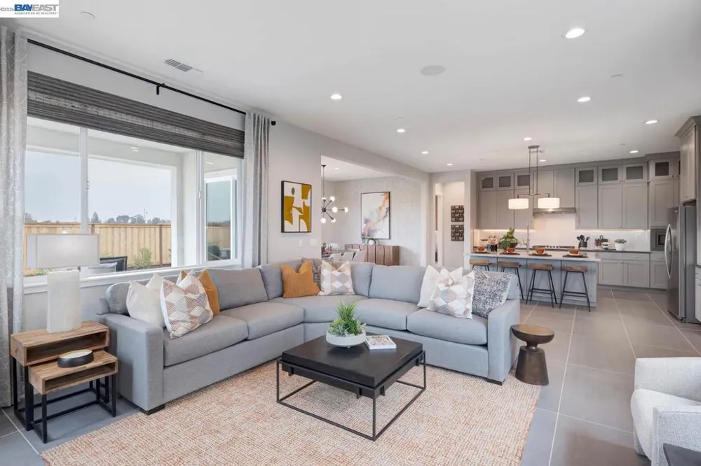 1288 Parkcrest Circle Manteca, CA 95336