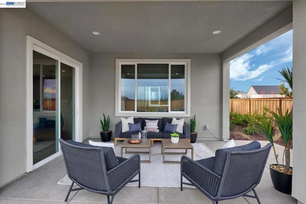 1288 Parkcrest Circle Manteca, CA 95336