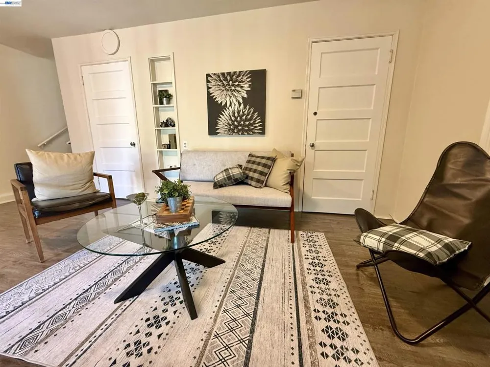 272 Lorraine Blvd San Leandro, CA 94577