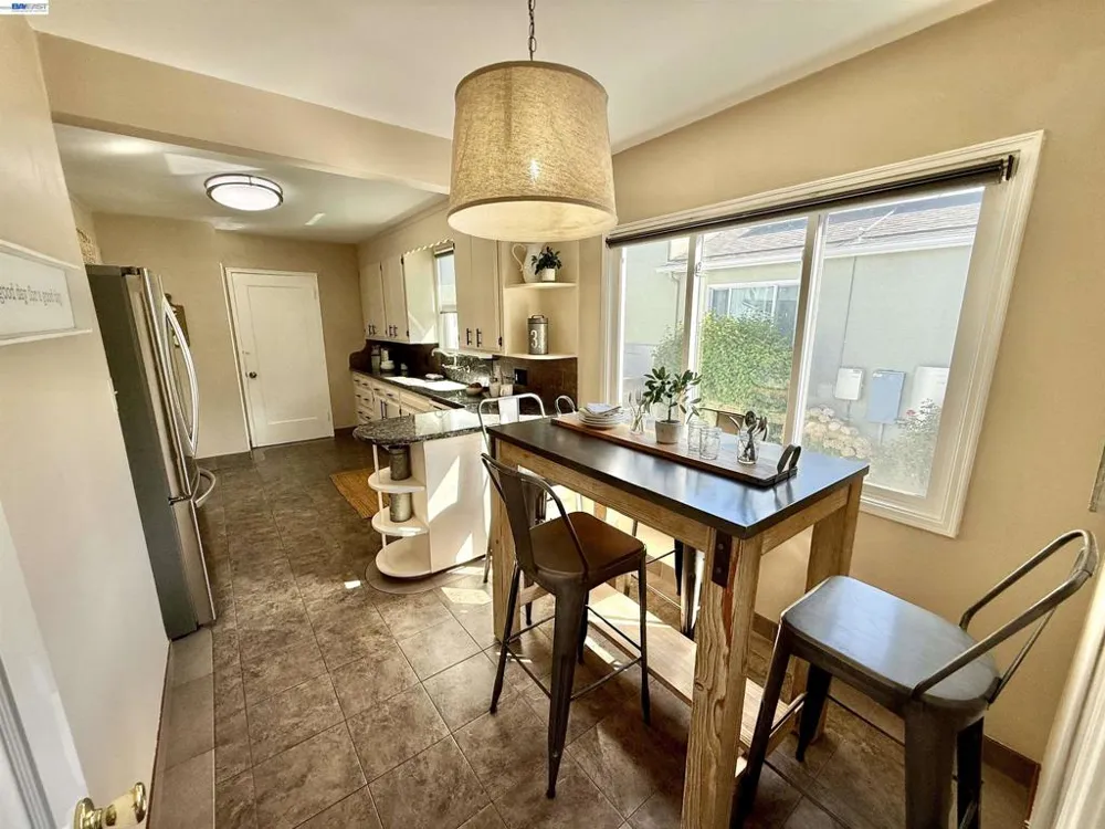 272 Lorraine Blvd San Leandro, CA 94577
