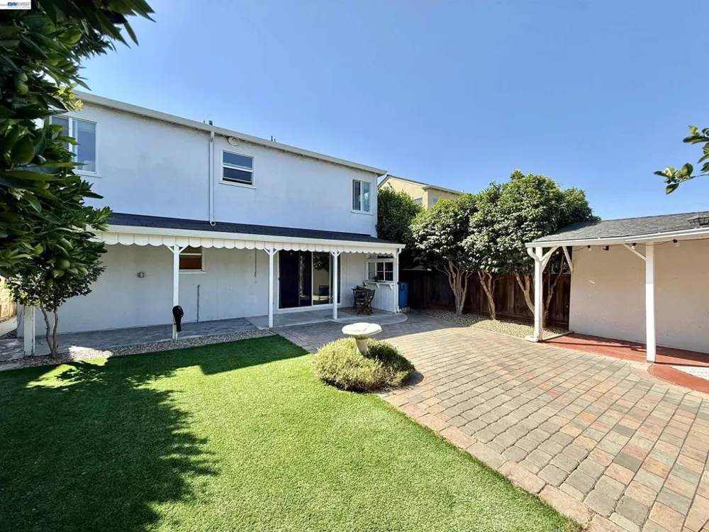 272 Lorraine Blvd San Leandro, CA 94577