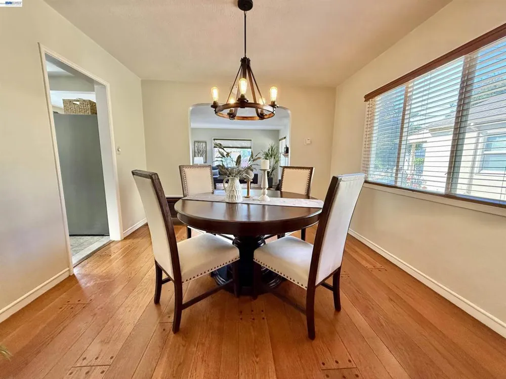 272 Lorraine Blvd San Leandro, CA 94577
