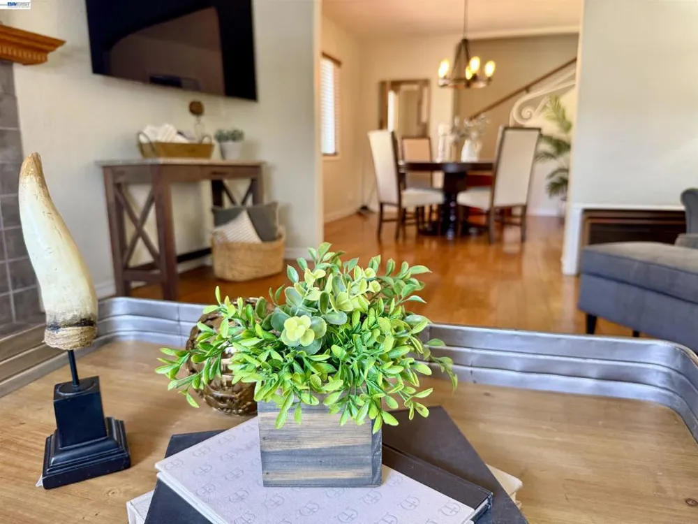 272 Lorraine Blvd San Leandro, CA 94577