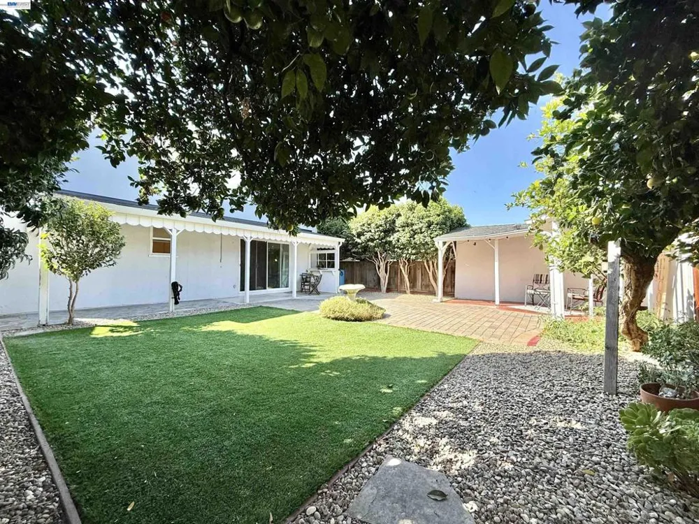 272 Lorraine Blvd San Leandro, CA 94577