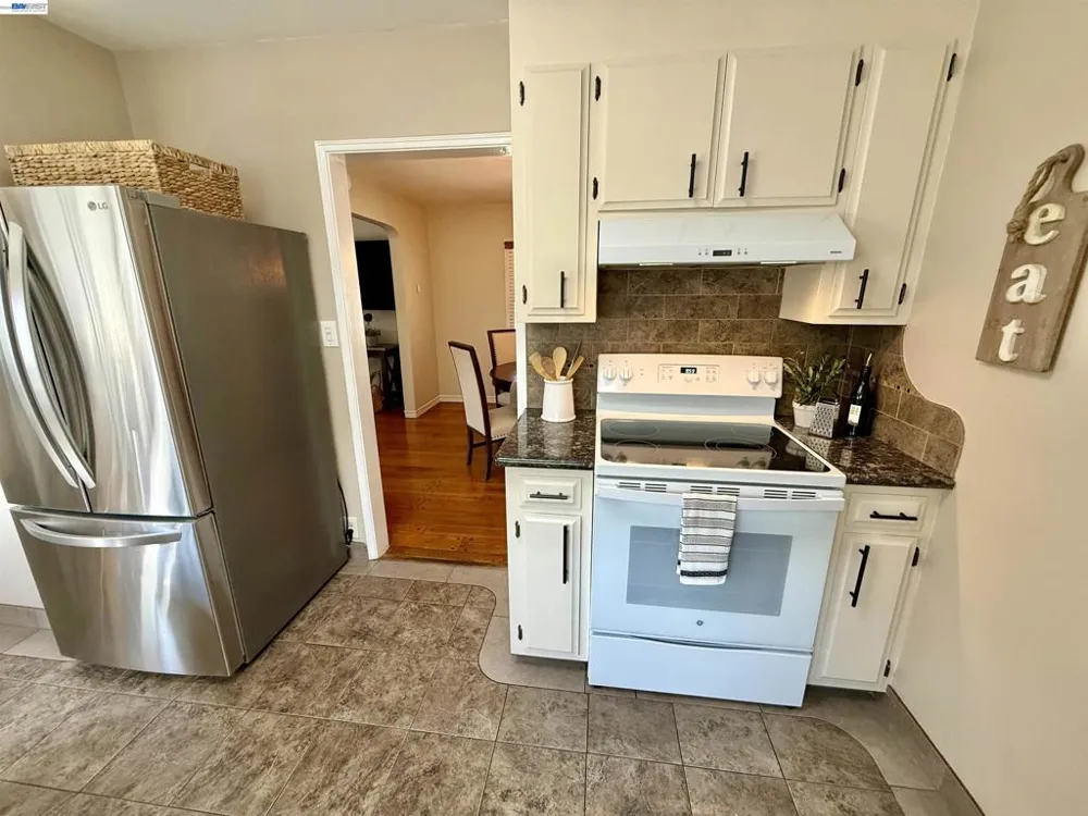 272 Lorraine Blvd San Leandro, CA 94577