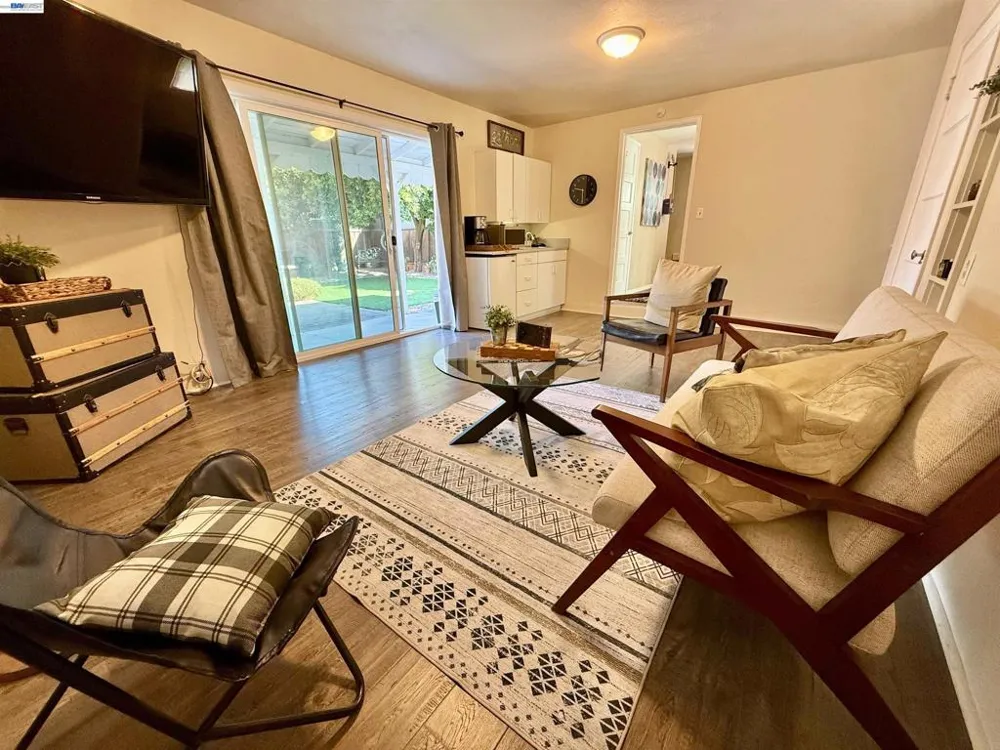 272 Lorraine Blvd San Leandro, CA 94577