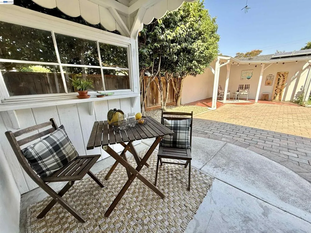 272 Lorraine Blvd San Leandro, CA 94577
