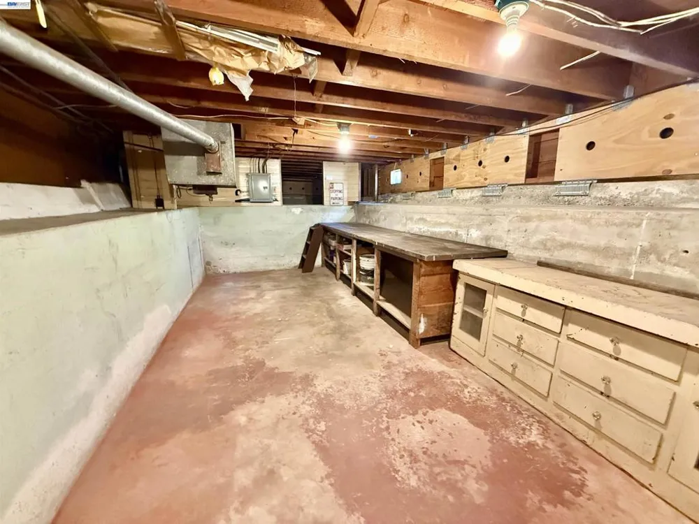 272 Lorraine Blvd San Leandro, CA 94577