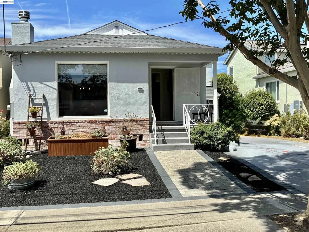 272 Lorraine Blvd San Leandro, CA 94577