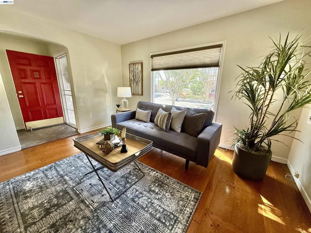 272 Lorraine Blvd San Leandro, CA 94577