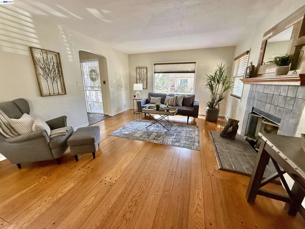 272 Lorraine Blvd San Leandro, CA 94577
