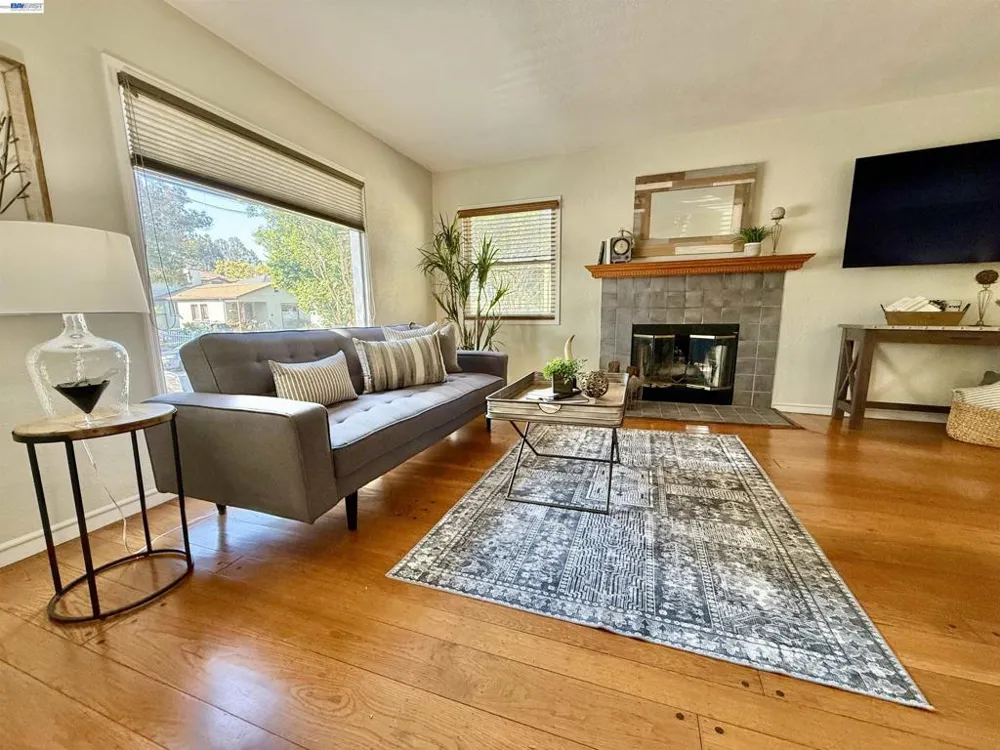 272 Lorraine Blvd San Leandro, CA 94577