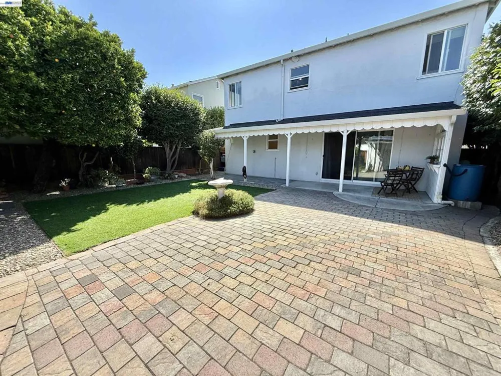 272 Lorraine Blvd San Leandro, CA 94577