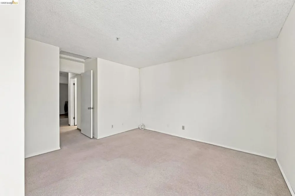 39206 Guardino Dr #302 Fremont, CA 94538