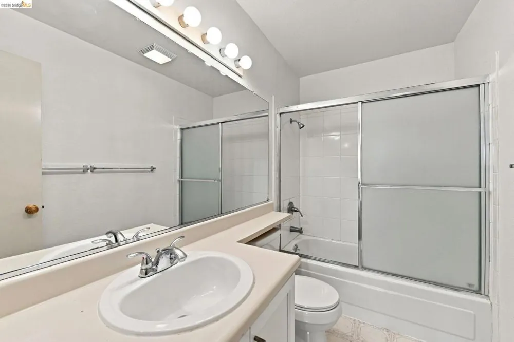 39206 Guardino Dr #302 Fremont, CA 94538
