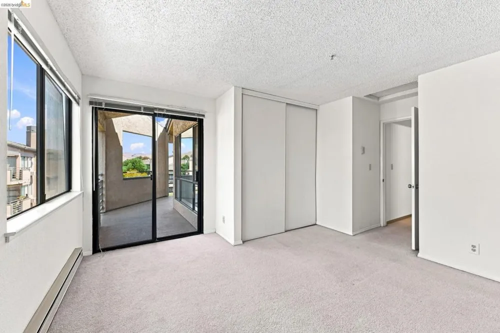 39206 Guardino Dr #302 Fremont, CA 94538