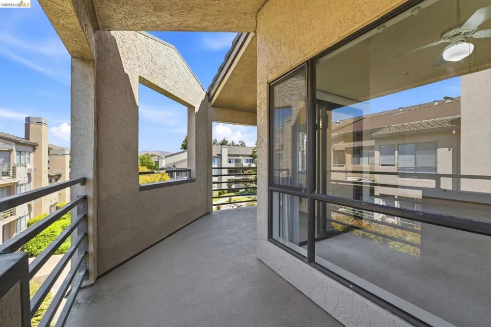 39206 Guardino Dr #302 Fremont, CA 94538