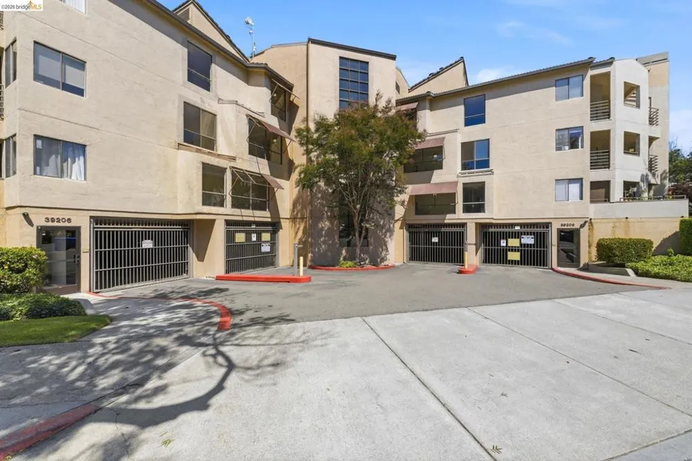39206 Guardino Dr #302 Fremont, CA 94538