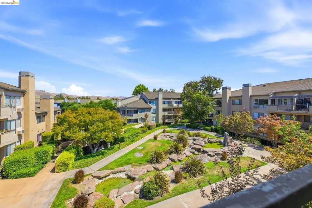 39206 Guardino Dr #302 Fremont, CA 94538