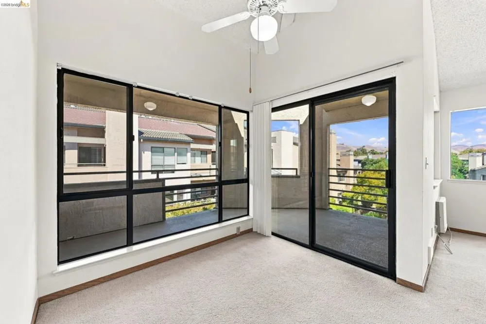 39206 Guardino Dr #302 Fremont, CA 94538