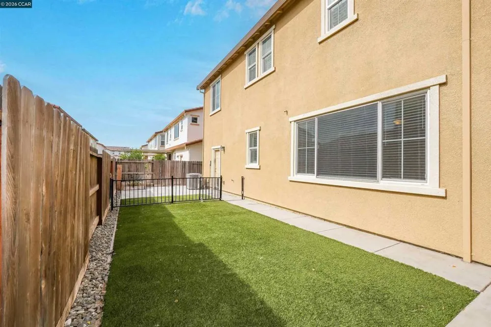 531 Lavender Dr Vacaville, CA 95687
