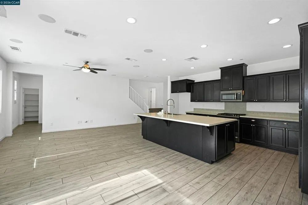 531 Lavender Dr Vacaville, CA 95687