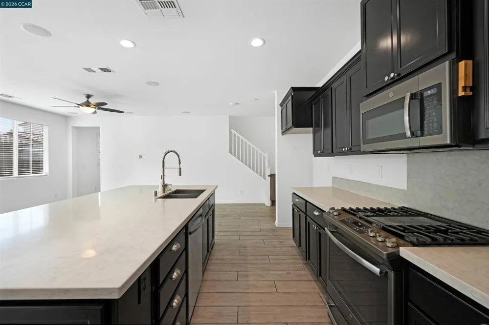 531 Lavender Dr Vacaville, CA 95687