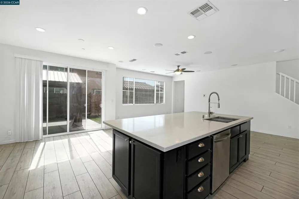 531 Lavender Dr Vacaville, CA 95687