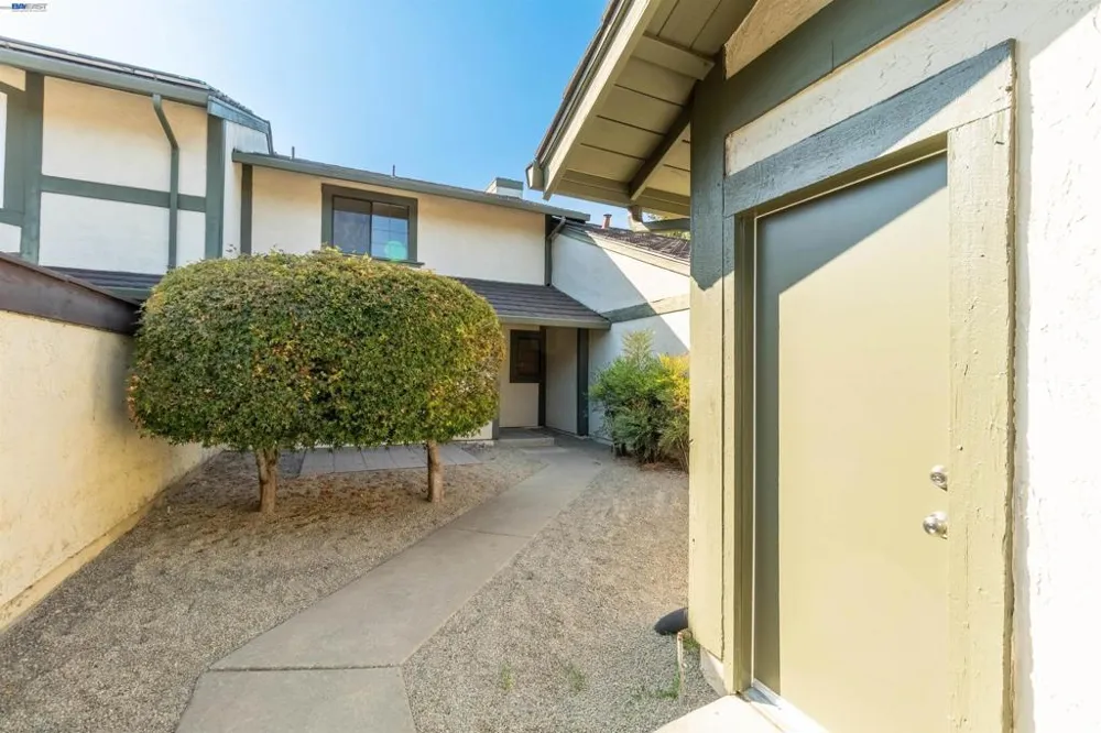 4157 Tanager Cmn Fremont, CA 94555