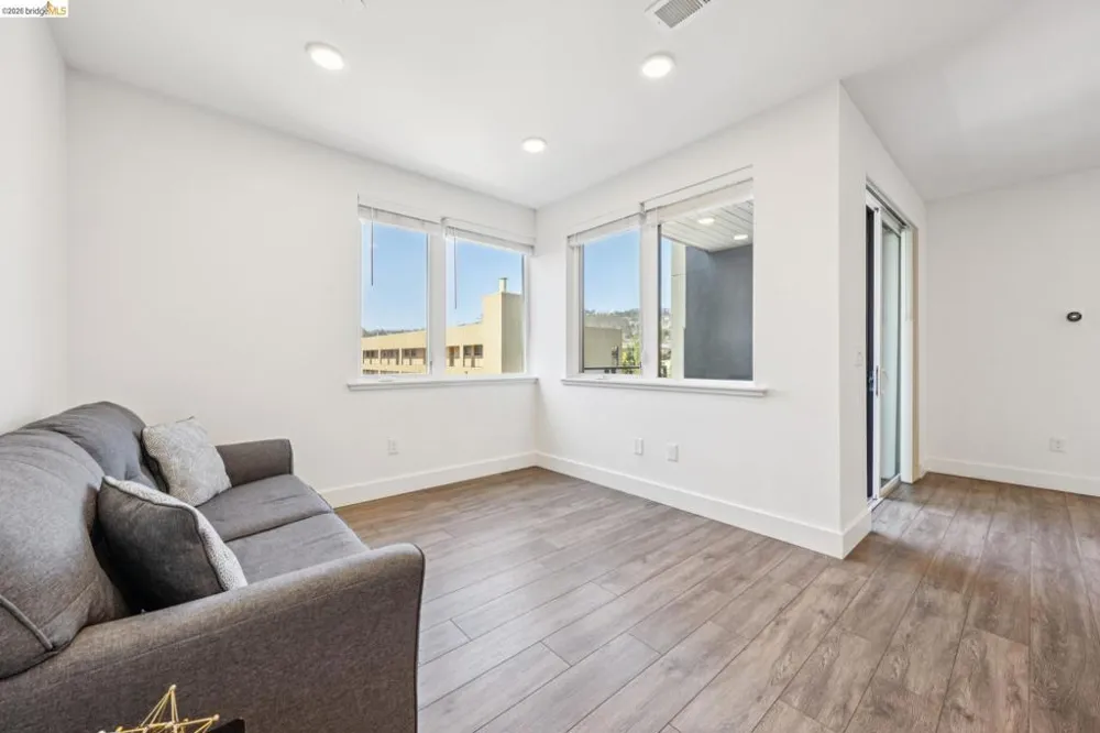 10300 San Pablo Ave #203 El Cerrito, CA 94530